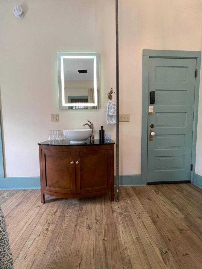 وينونا Carriage House Bed & Breakfast المظهر الخارجي الصورة