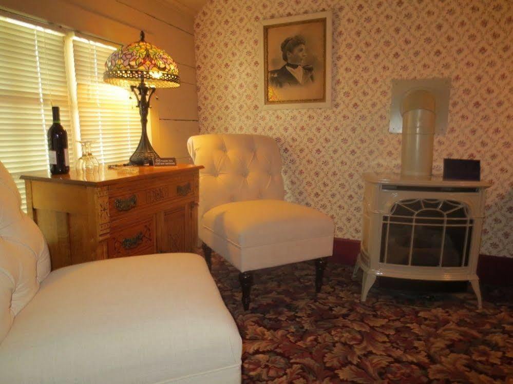 وينونا Carriage House Bed & Breakfast المظهر الخارجي الصورة