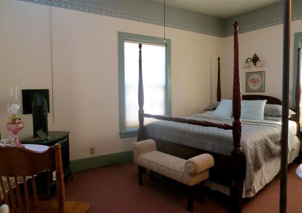 وينونا Carriage House Bed & Breakfast المظهر الخارجي الصورة