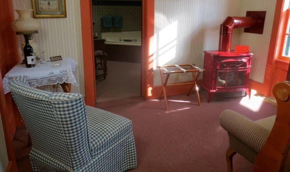وينونا Carriage House Bed & Breakfast المظهر الخارجي الصورة