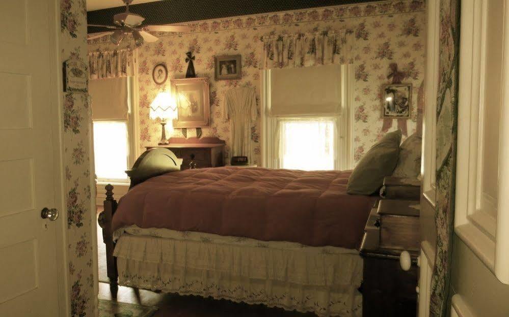 وينونا Carriage House Bed & Breakfast المظهر الخارجي الصورة